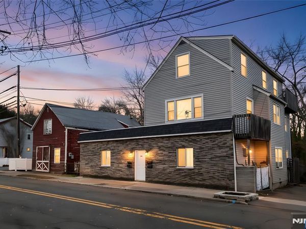 194 Saddle River Road, SADDLE BROOK, NJ 07663