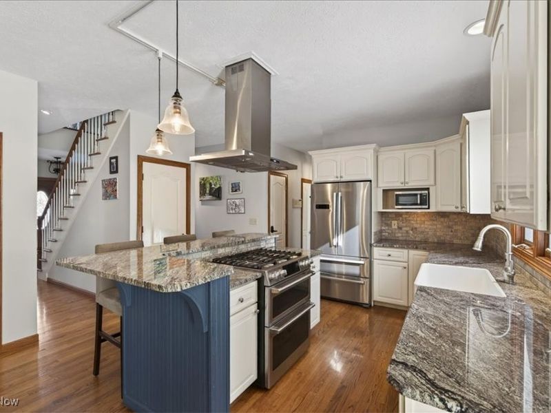 11425 Clearfield Lane, Chardon, OH 44024 Photo 5