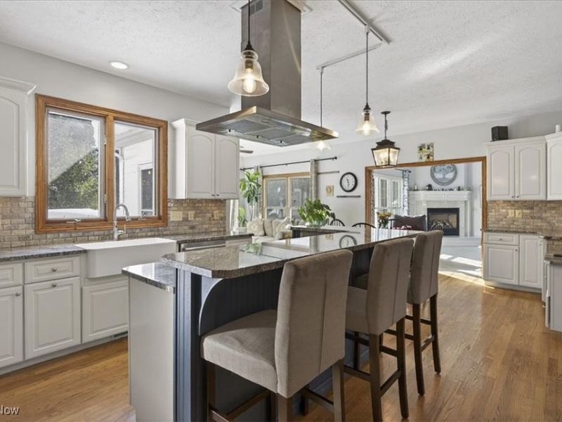 11425 Clearfield Lane, Chardon, OH 44024 Photo 6