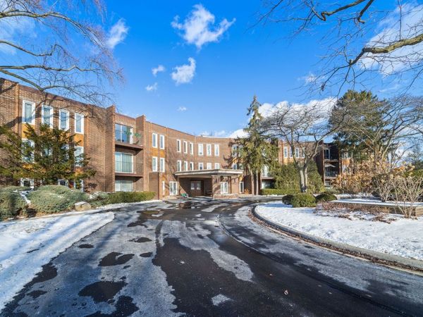 Unit 347, Wheeling, IL 60090