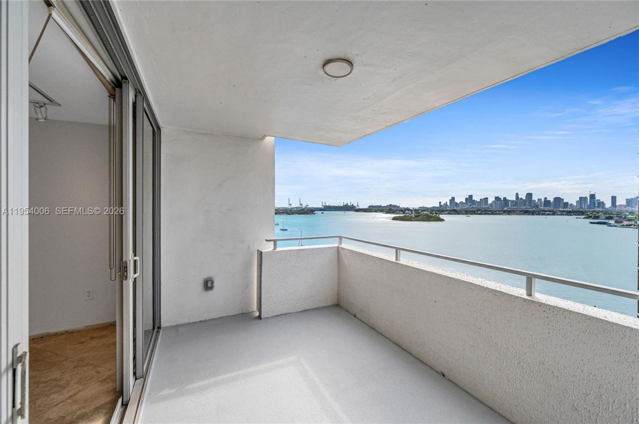 11 Island Ave , Unit 1105, Miami Beach, FL 33139 Photo