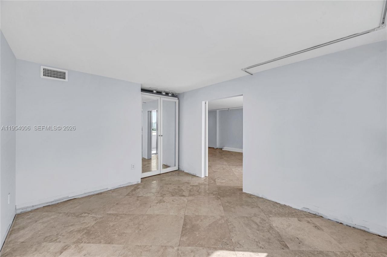 11 Island Ave , Unit 1105, Miami Beach, FL 33139 Photo