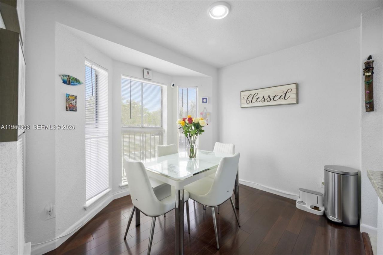 777 Riverside Dr, Unit 1521, Coral Springs, FL 33071 Photo