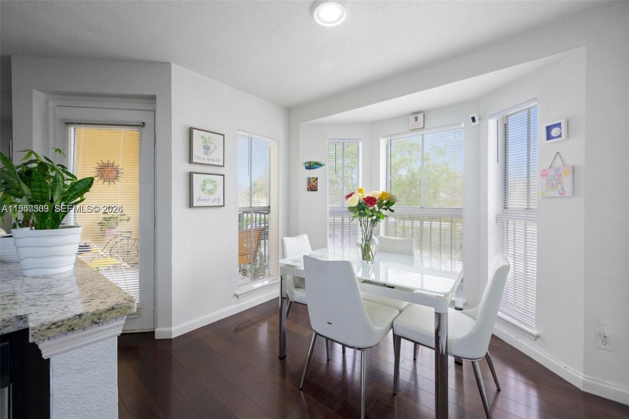 777 Riverside Dr, Unit 1521, Coral Springs, FL 33071 Photo