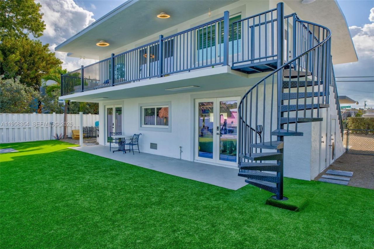 106 Plantation Ave, Key Largo, FL 33070 Photo