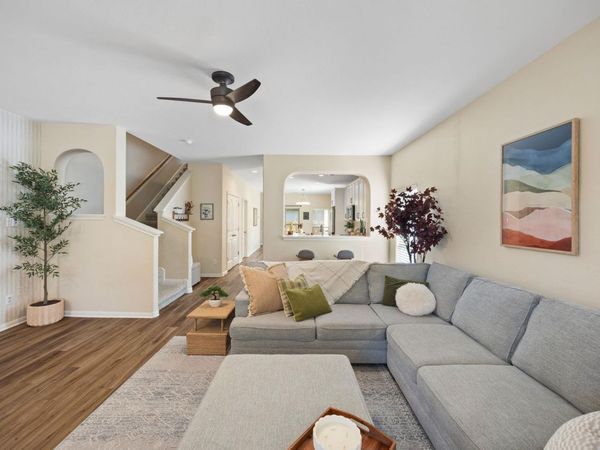 2200 Amur DR, Austin, TX 78745