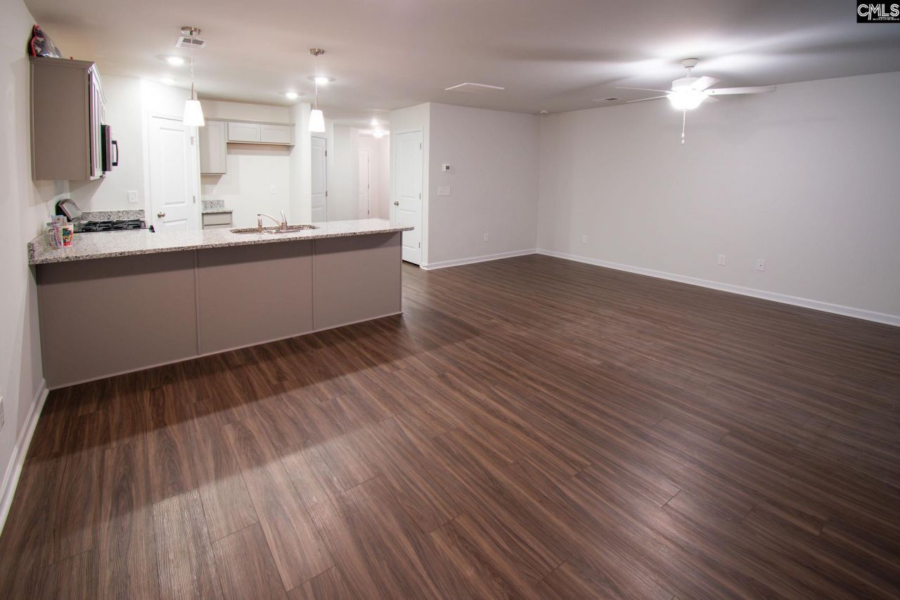 2073 Cold Rocks Way  Photo 4