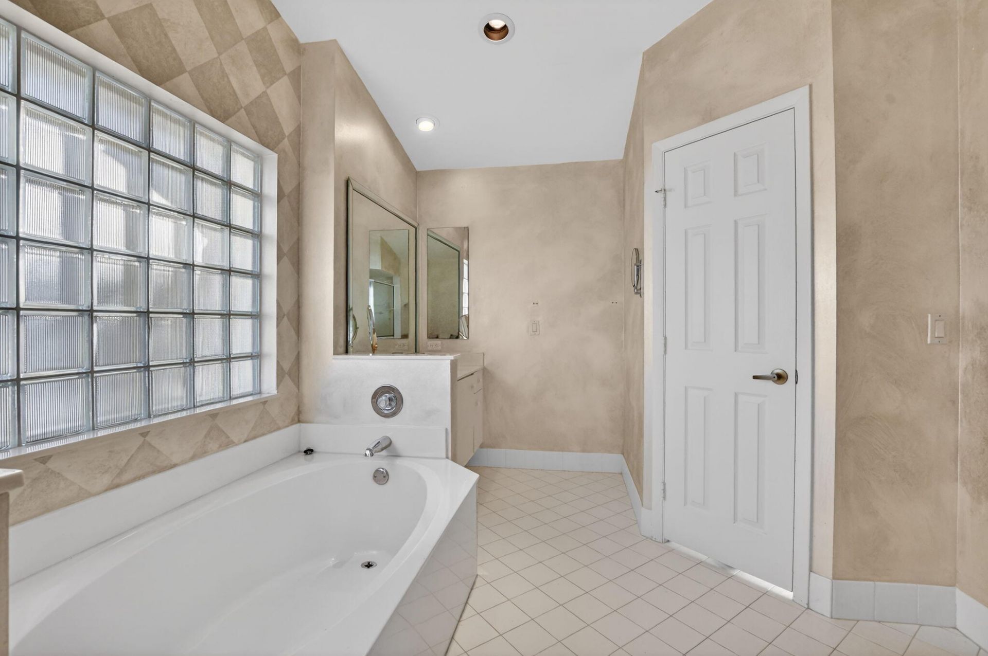 23429 Rakelle Circle, Boca Raton, FL 33433 Photo