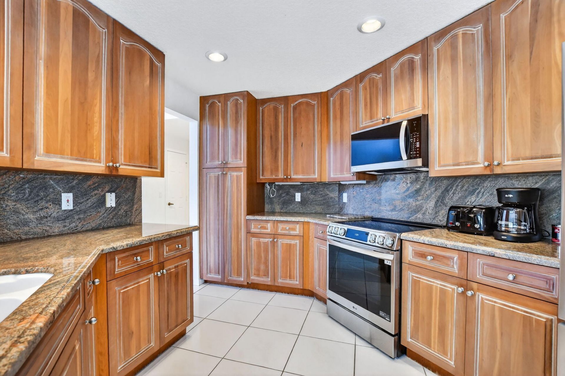 23429 Rakelle Circle, Boca Raton, FL 33433 Photo