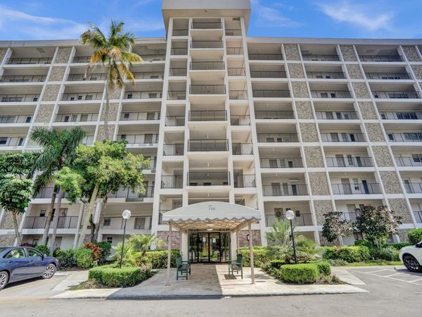 3150 N Palm Aire Dr, Unit 106, Pompano Beach, FL 33069