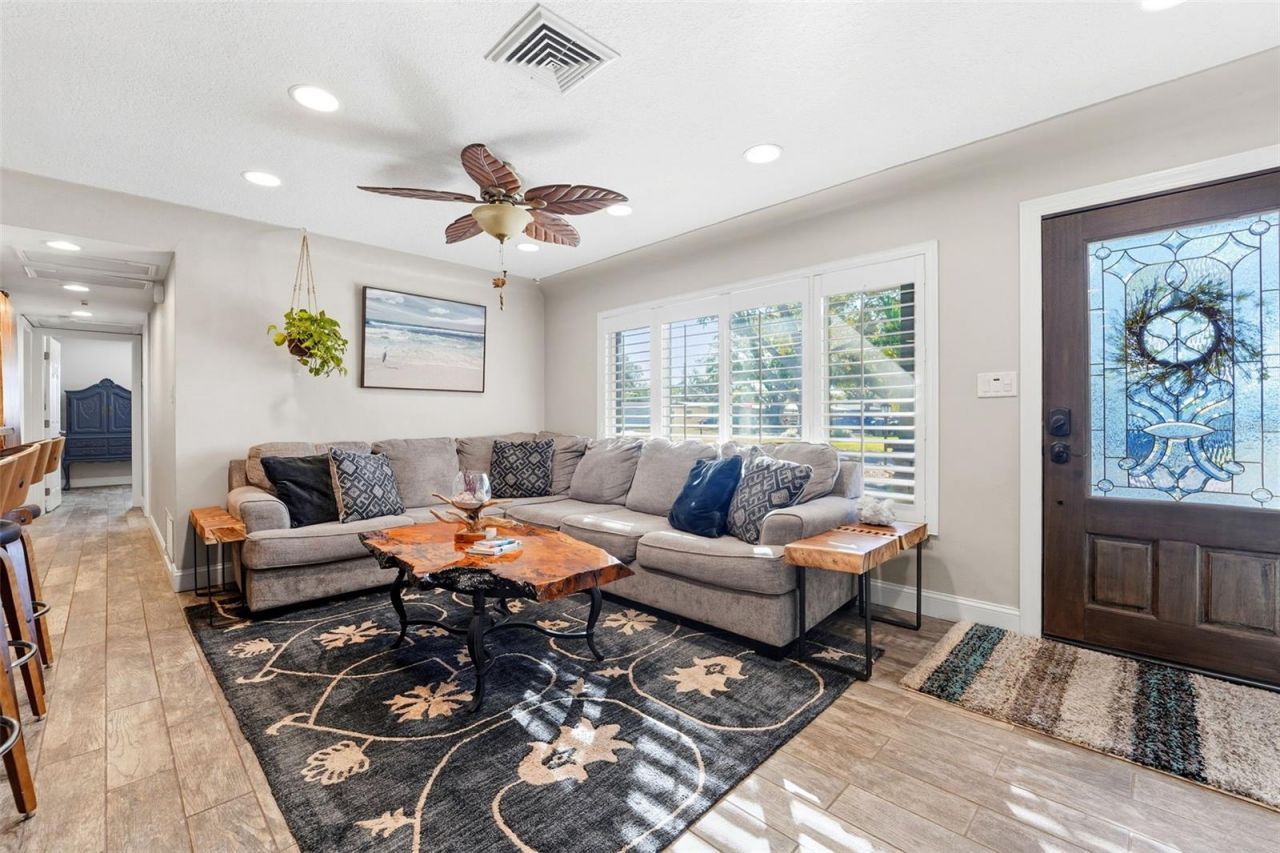 3595 Floral Drive, Largo, FL 33771 Photo