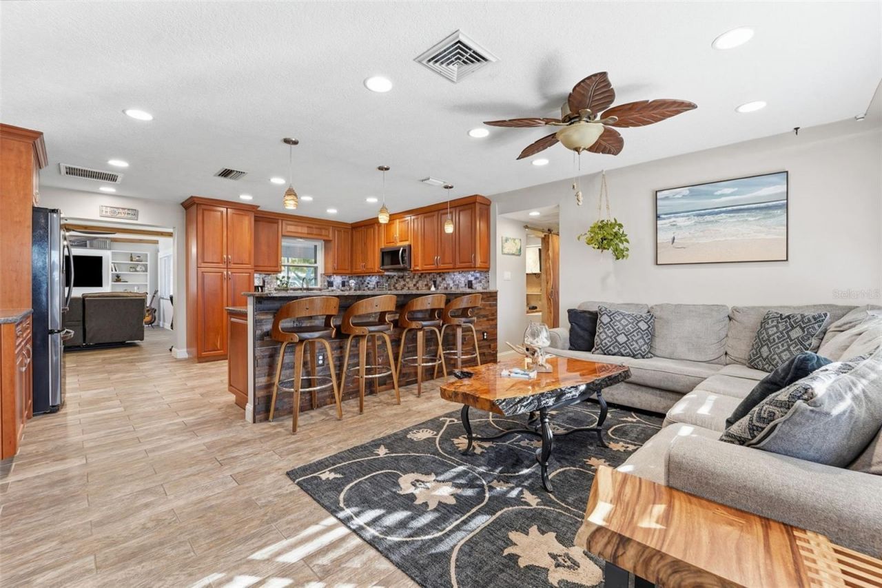 3595 Floral Drive, Largo, FL 33771 Photo