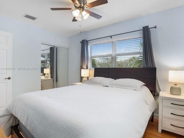 3531 NW 50th Ave, Unit 514, Lauderdale Lakes, FL 33319