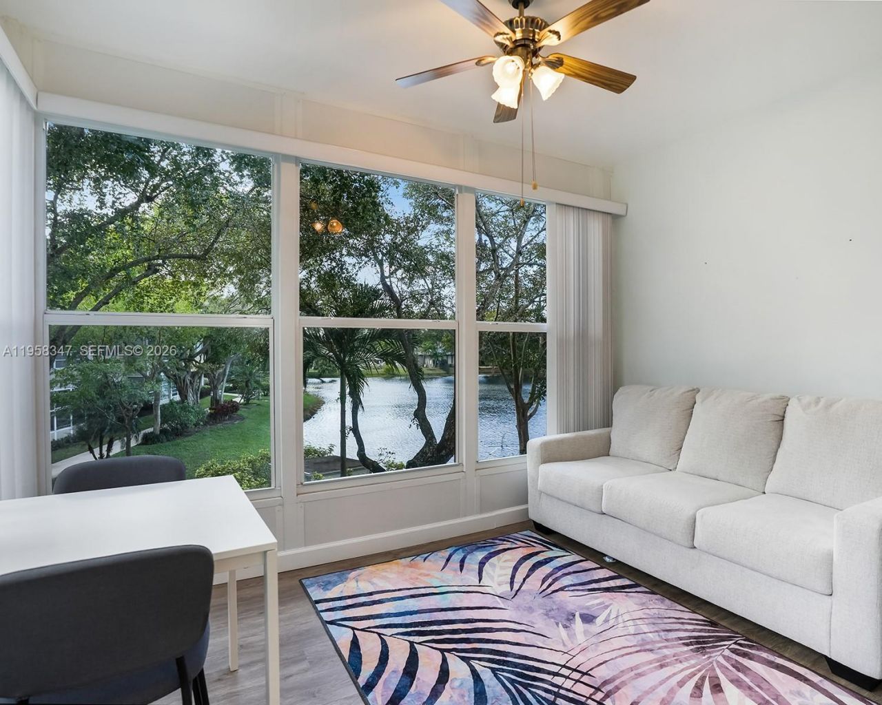 3531 NW 50th Ave , Unit 514, Lauderdale Lakes, FL 33319 Photo