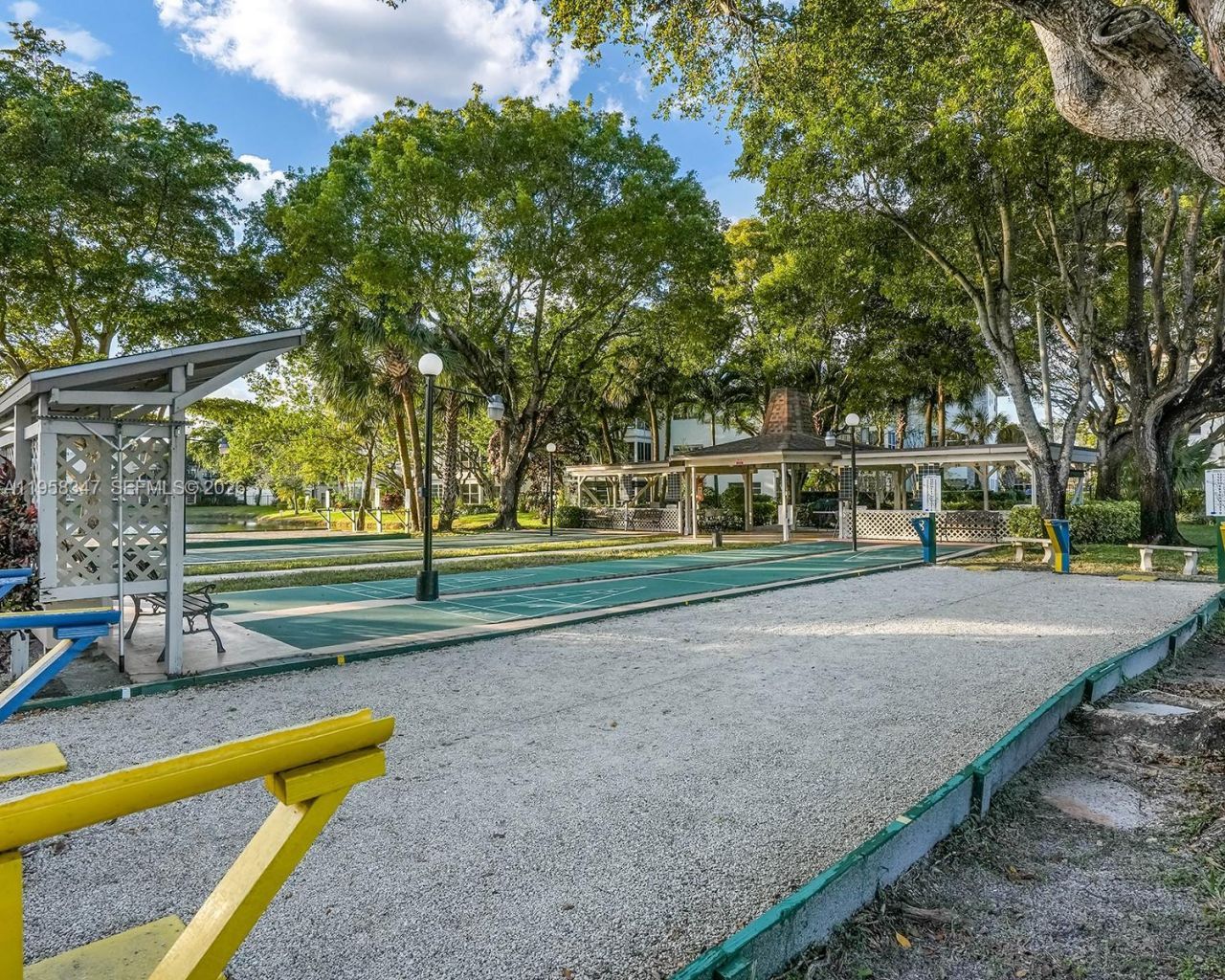 3531 NW 50th Ave , Unit 514, Lauderdale Lakes, FL 33319 Photo