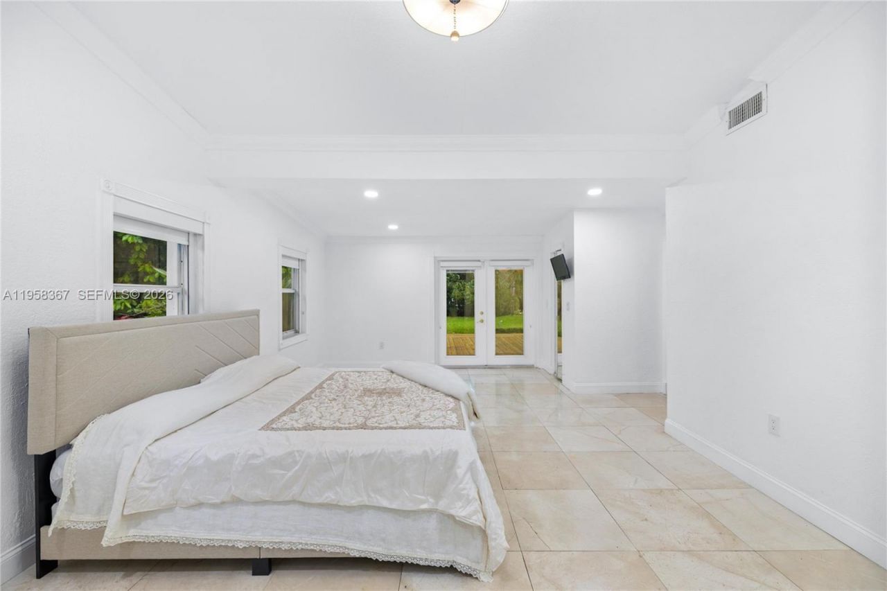 12300 Old Cutler Rd, Unit 1, Pinecrest, FL 33156 Photo