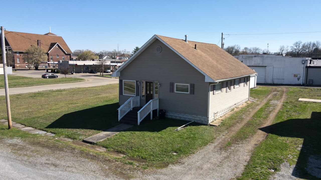 504 W Poplar Street, West Frankfort, IL 62896 Main Photo