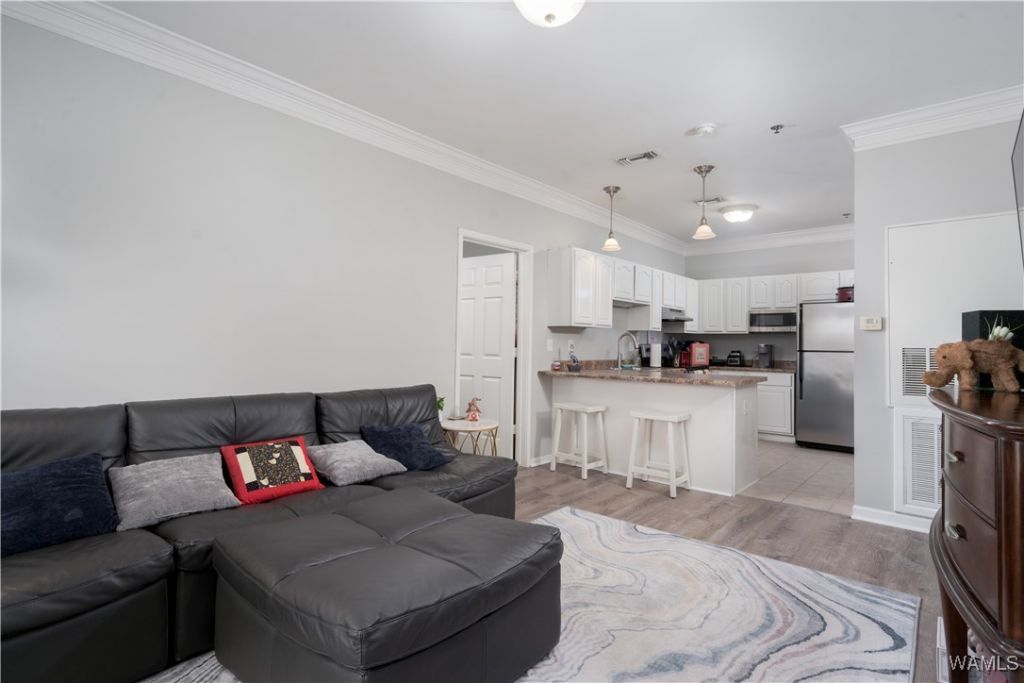 303 Helen Keller Boulevard, Unit D244, Tuscaloosa, AL 35404 Main Photo