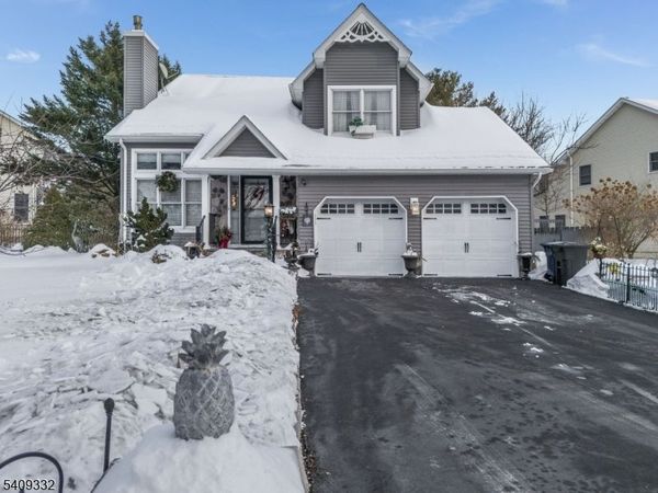 7 Rachel Ct, Clinton, NJ 08809