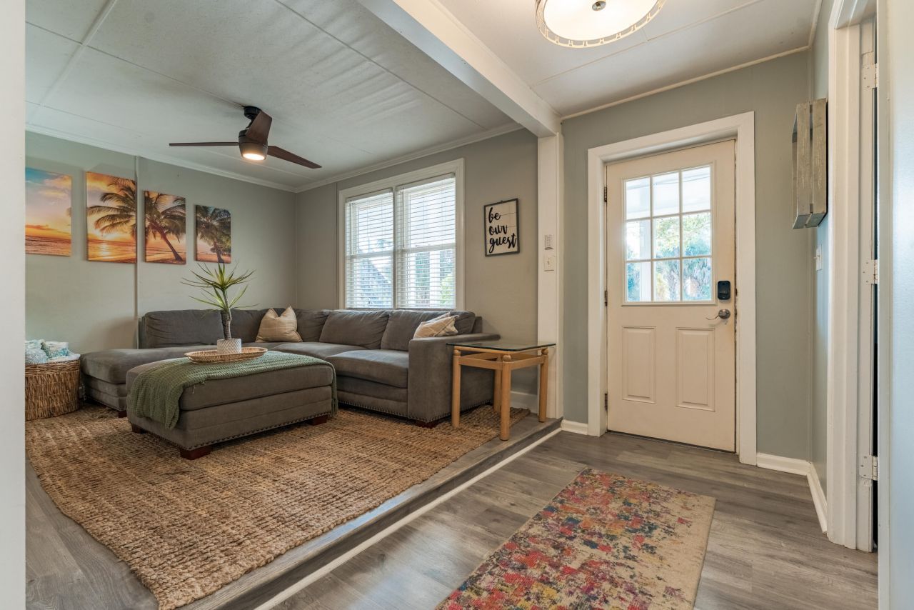 504 W Ashley Avenue Photo 10