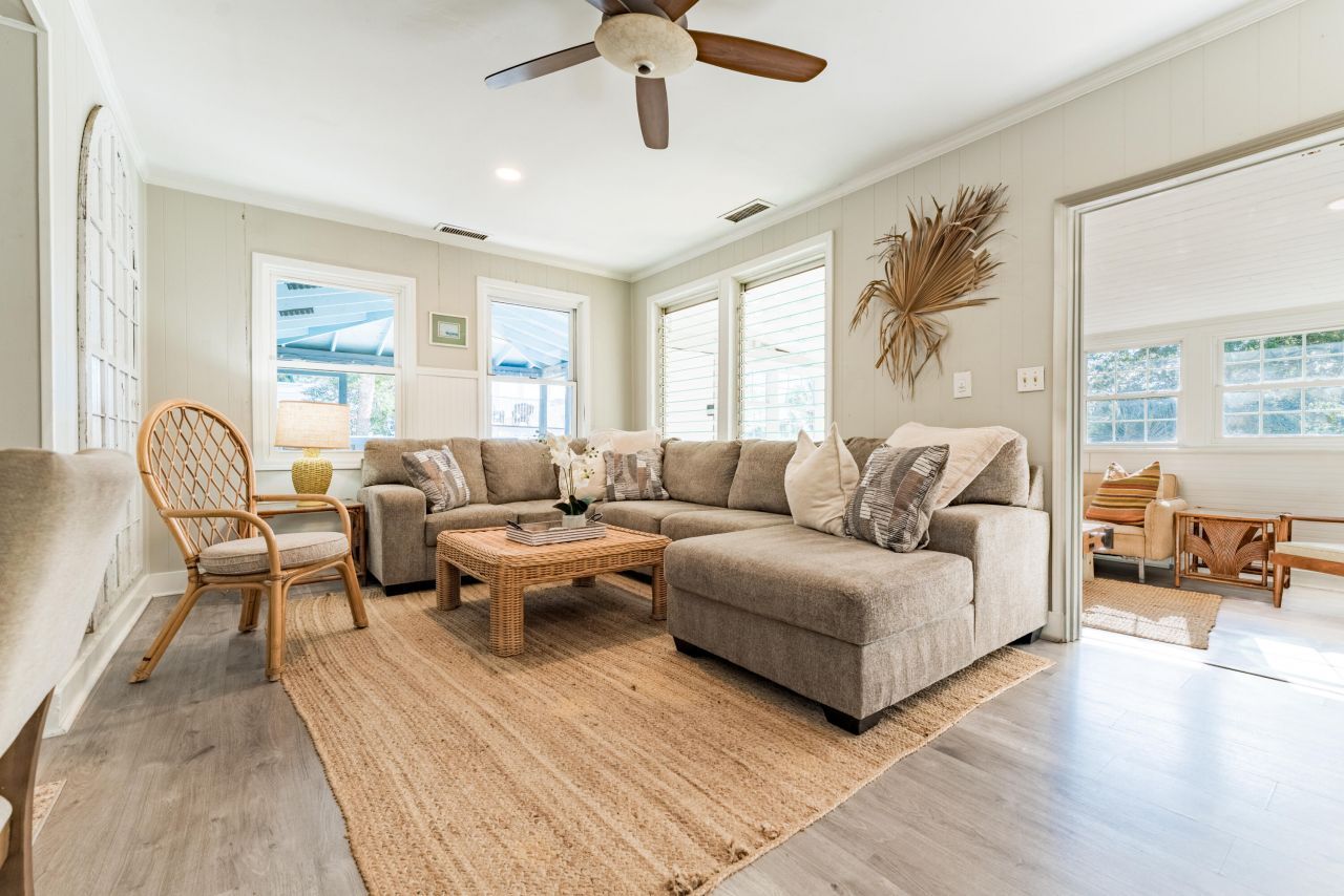 504 W Ashley Avenue Photo 29