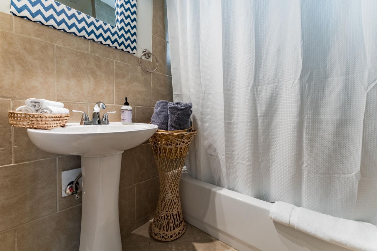 504 W Ashley Avenue Photo 32