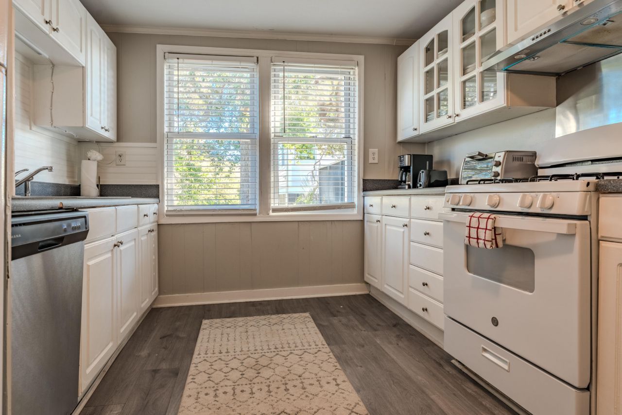 504 W Ashley Avenue Photo 35