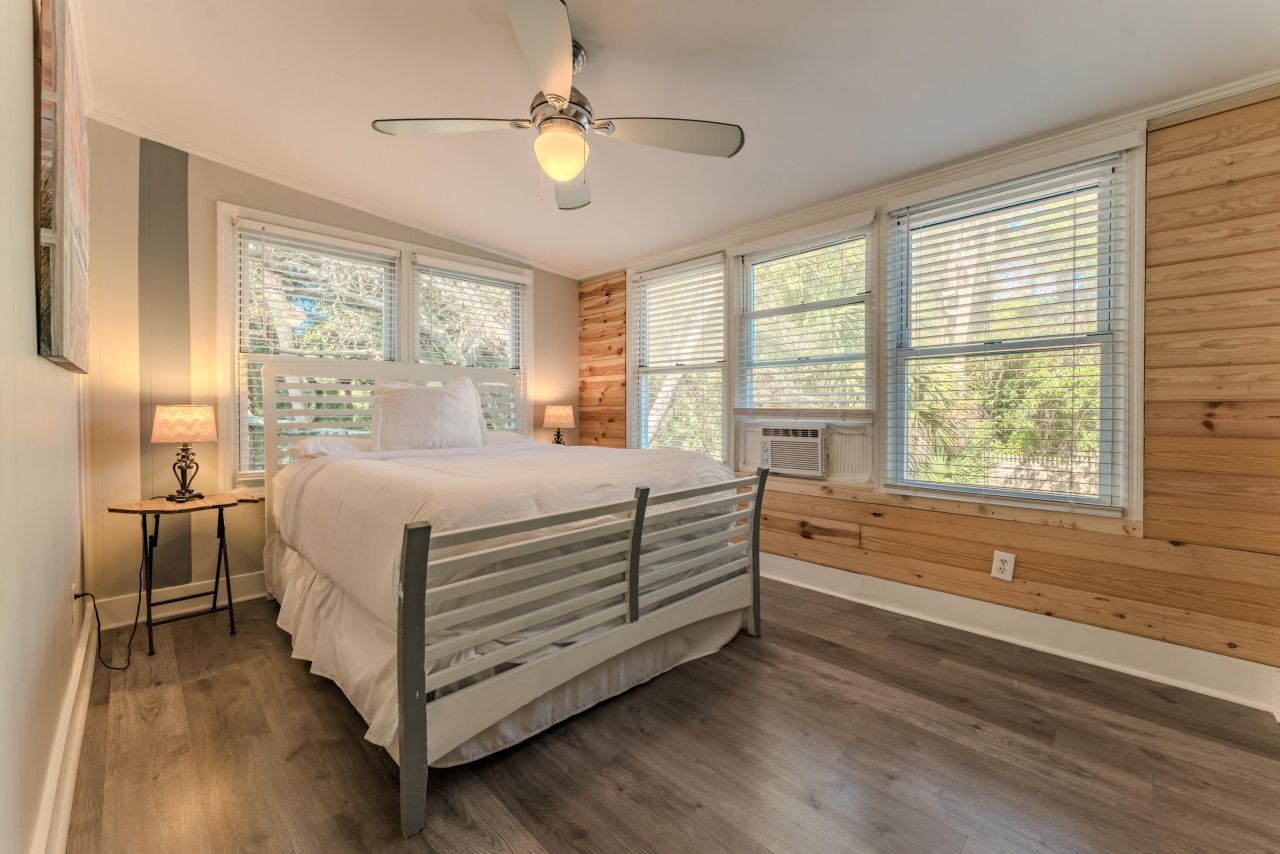 504 W Ashley Avenue Photo 39