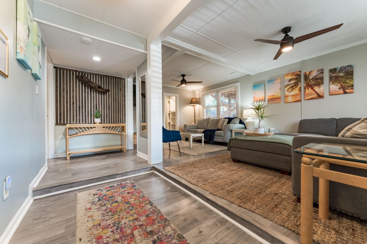 504 W Ashley Avenue Photo 8