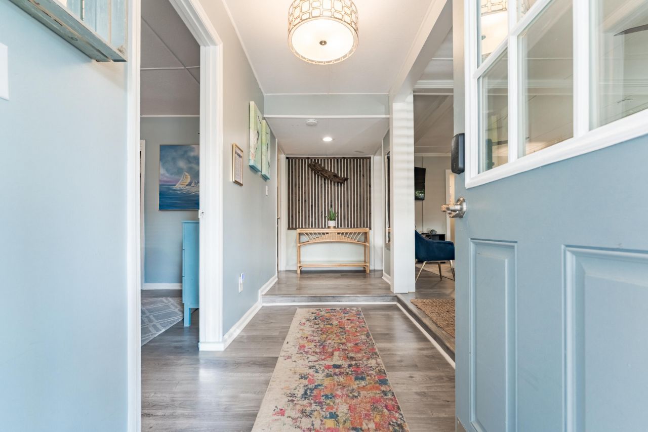 504 W Ashley Avenue Photo 9