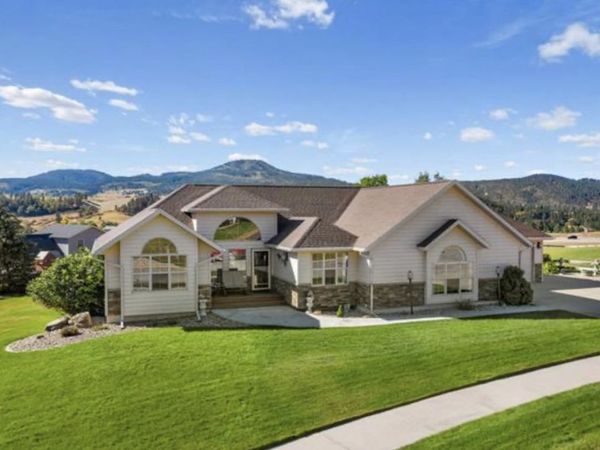1711 Branding Iron Drive, Spearfish, SD 57783