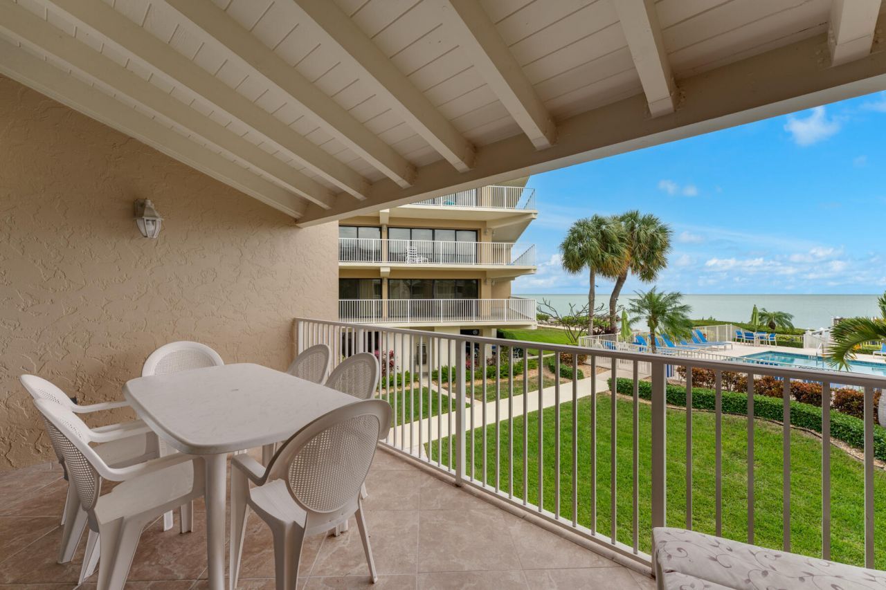 1133 W Ocean Drive, Unit 10, Key Colony, FL 33051 Photo