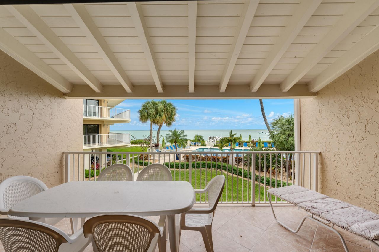1133 W Ocean Drive, Unit 10, Key Colony, FL 33051 Photo
