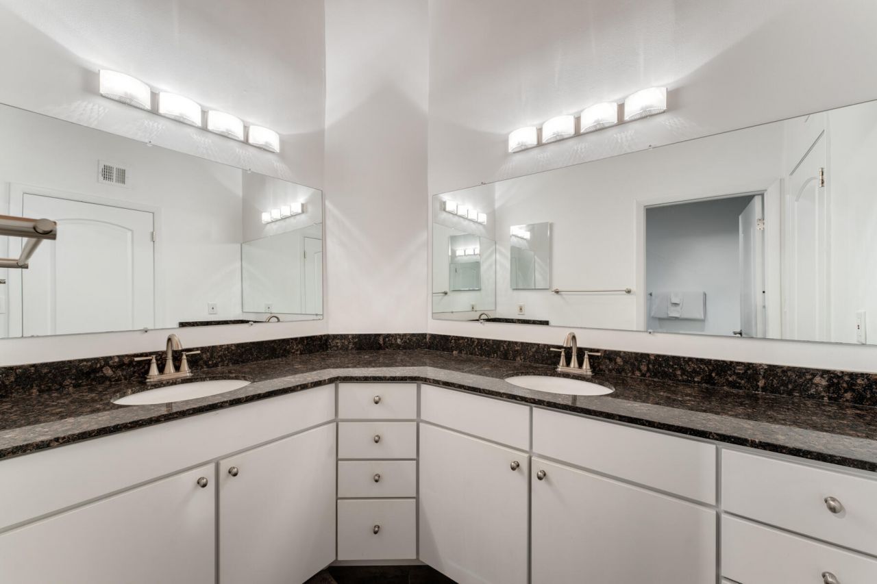 1133 W Ocean Drive, Unit 10, Key Colony, FL 33051 Photo