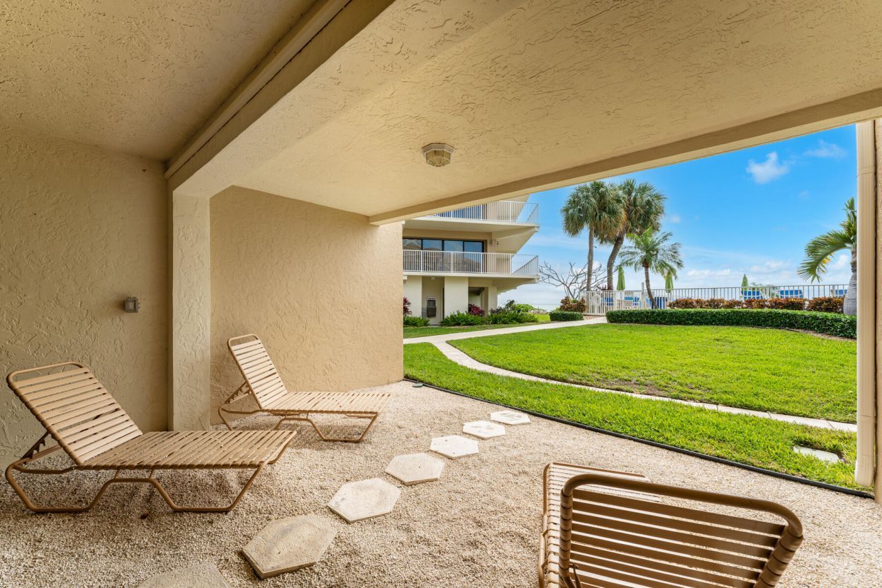 1133 W Ocean Drive, Unit 10, Key Colony, FL 33051 Photo
