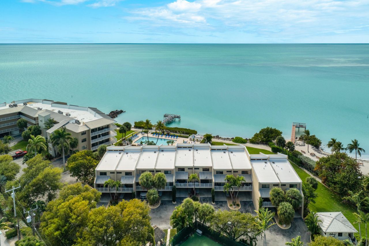 1133 W Ocean Drive, Unit 10, Key Colony, FL 33051 Photo