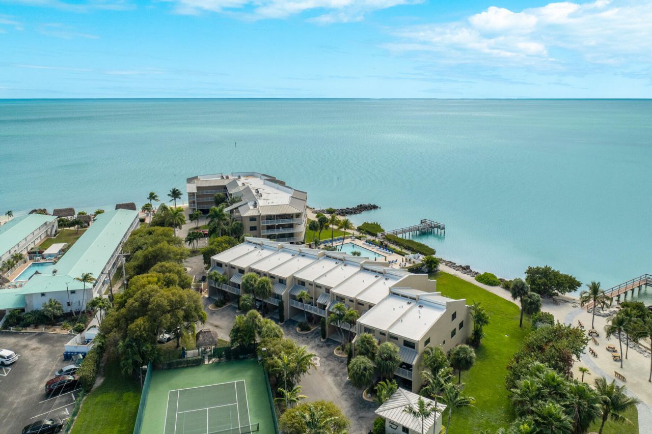 1133 W Ocean Drive, Unit 10, Key Colony, FL 33051 Photo