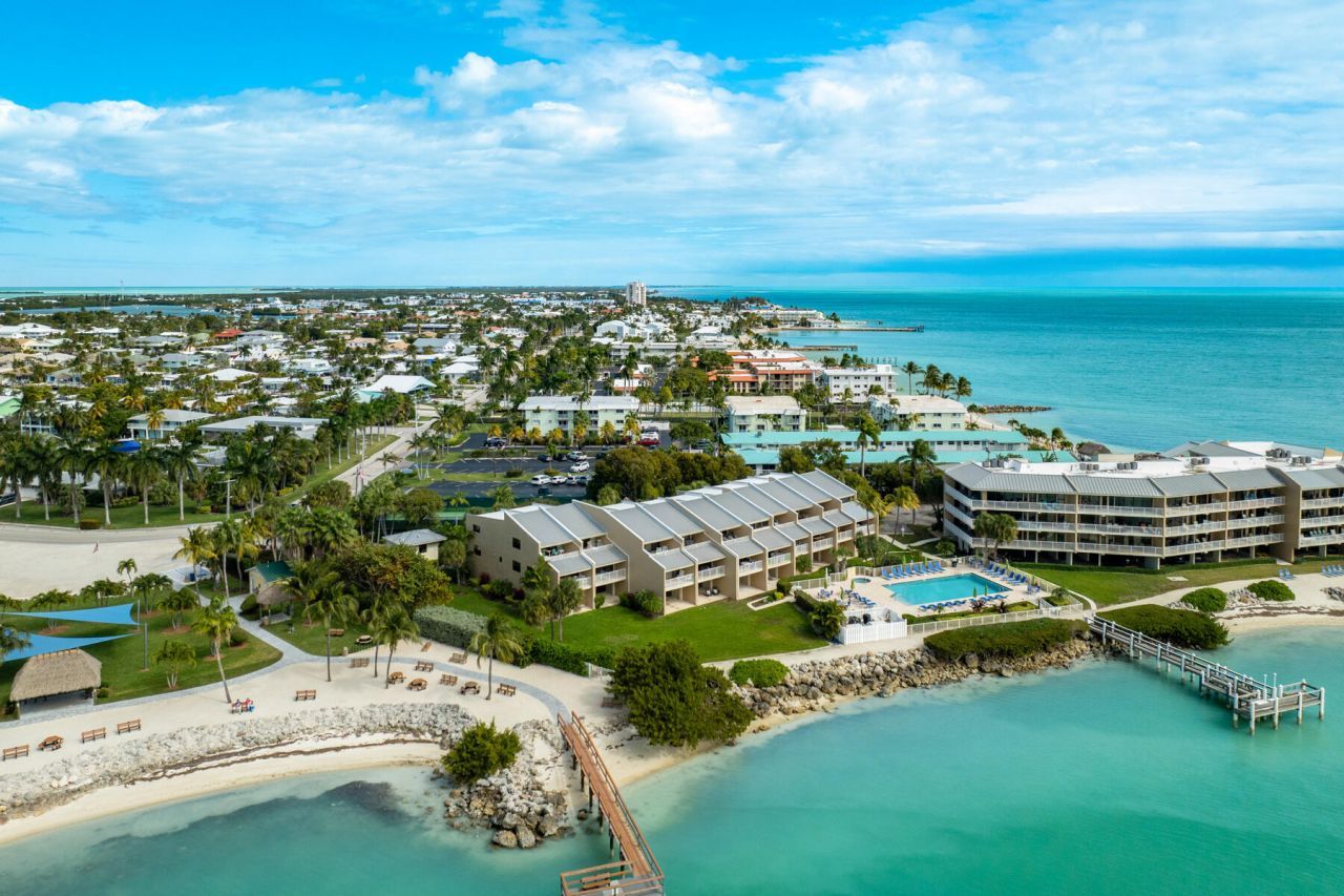 1133 W Ocean Drive, Unit 10, Key Colony, FL 33051 Photo