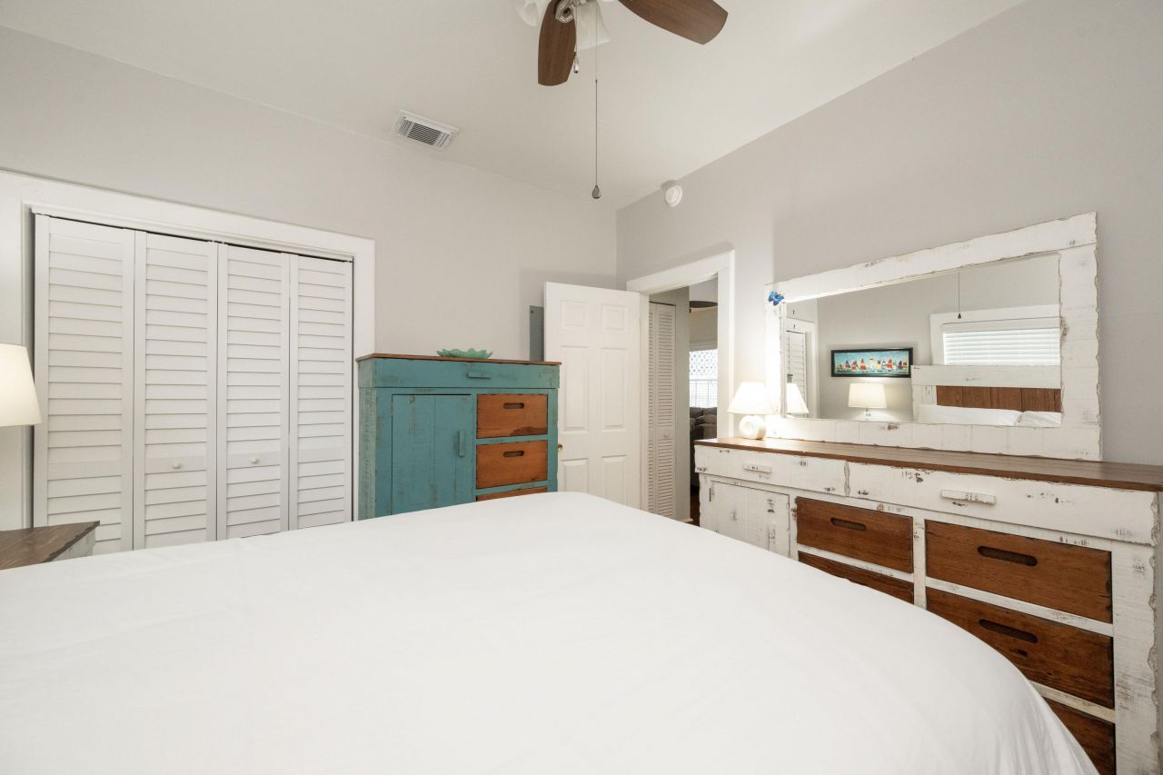 906 Truman Avenue, Unit 2, Key West, FL 33040 Photo