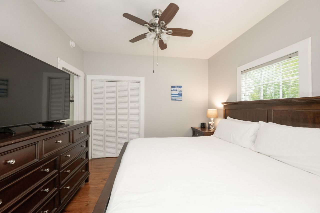 906 Truman Avenue, Unit 2, Key West, FL 33040 Photo