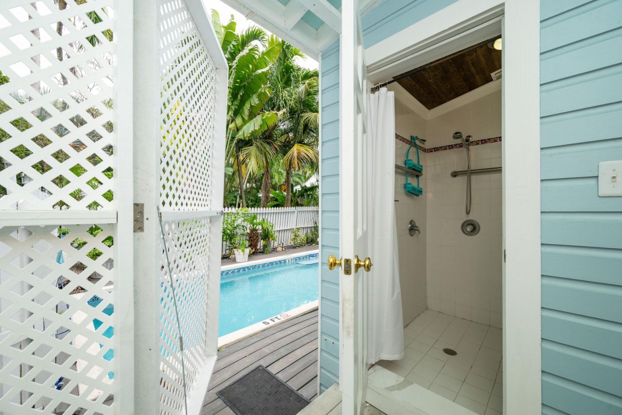 906 Truman Avenue, Unit 2, Key West, FL 33040 Photo