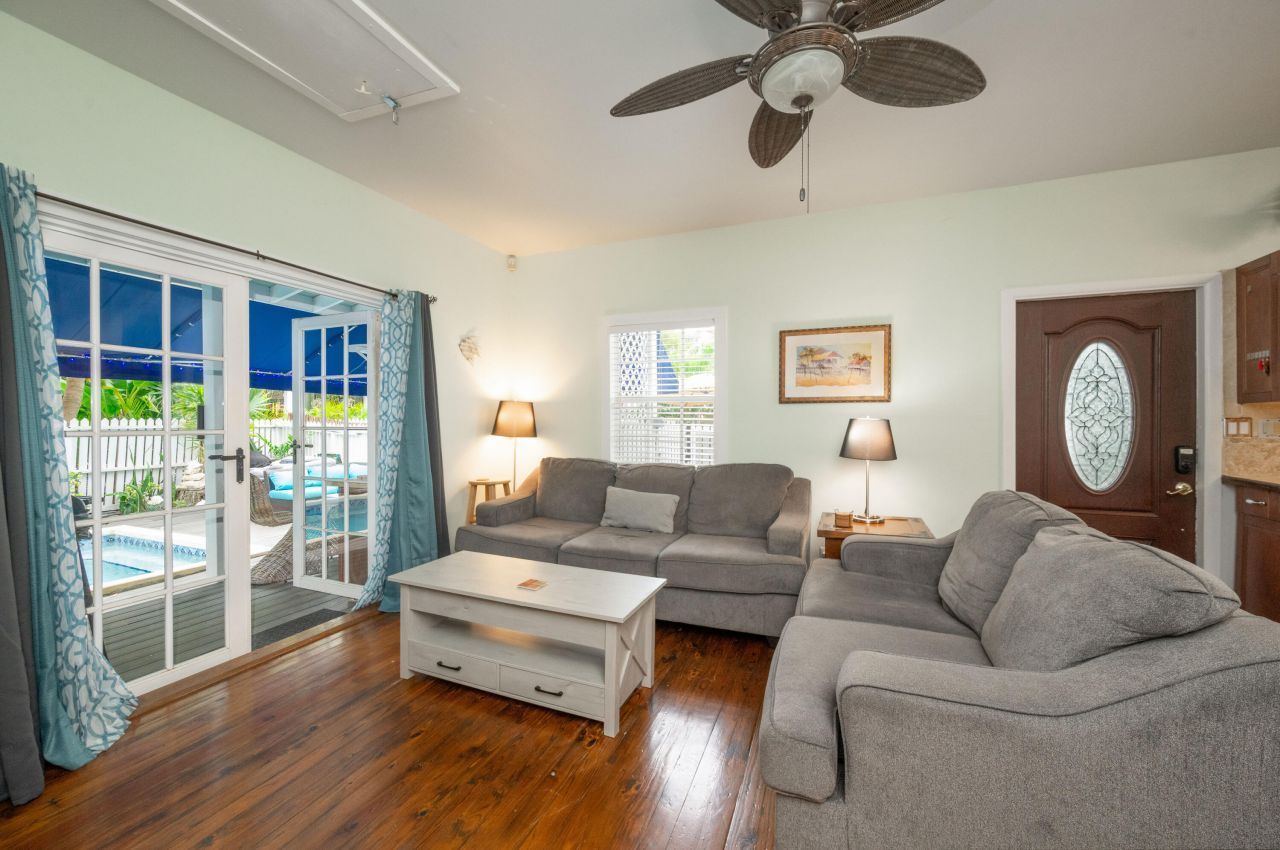 906 Truman Avenue, Unit 2, Key West, FL 33040 Photo