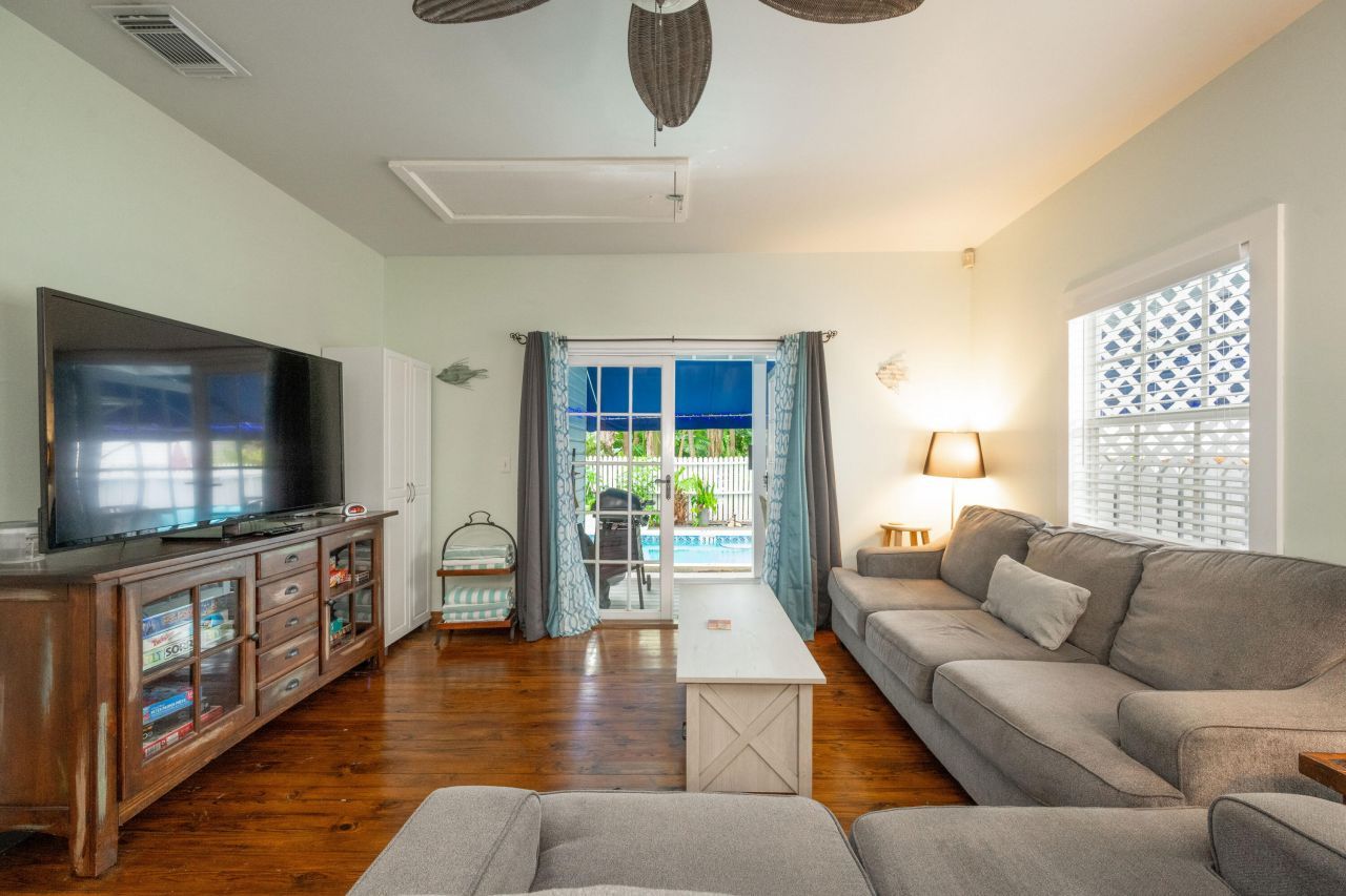 906 Truman Avenue, Unit 2, Key West, FL 33040 Photo