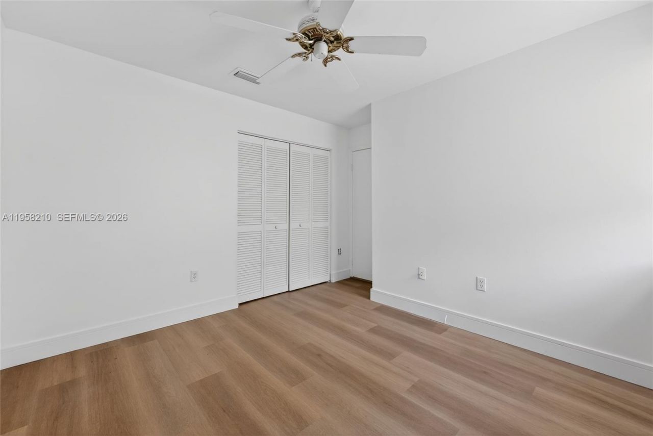 1251 E Wilshire Cir E, Pembroke Pines, FL 33027 Photo