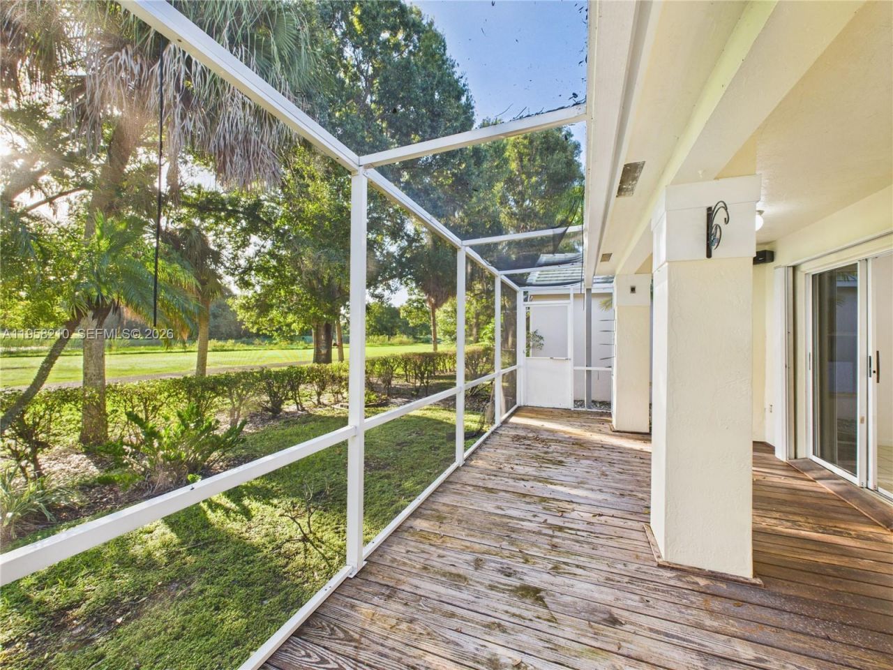 1251 E Wilshire Cir E, Pembroke Pines, FL 33027 Photo