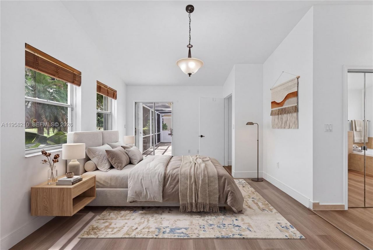 1251 E Wilshire Cir E, Pembroke Pines, FL 33027 Photo