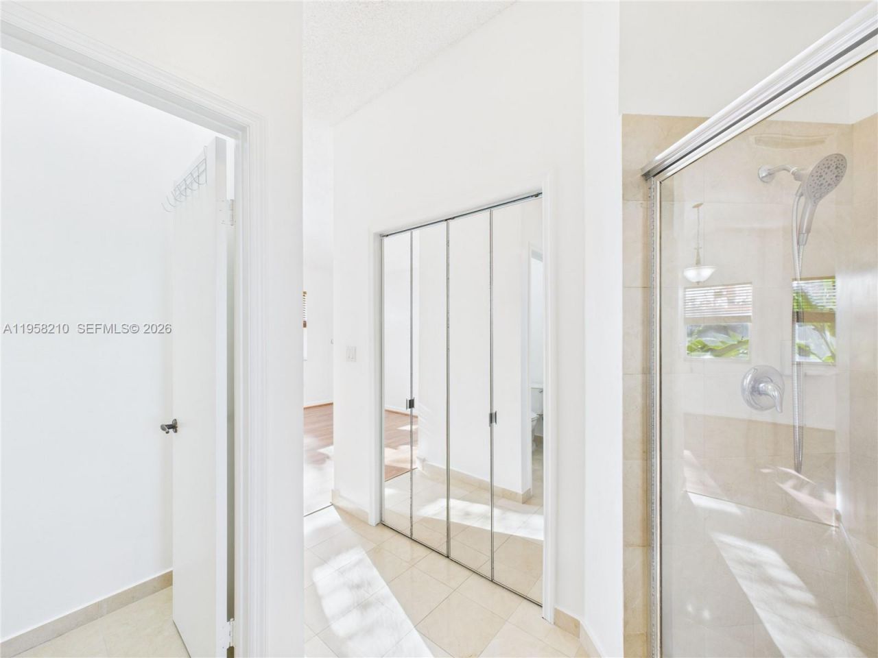 1251 E Wilshire Cir E, Pembroke Pines, FL 33027 Photo