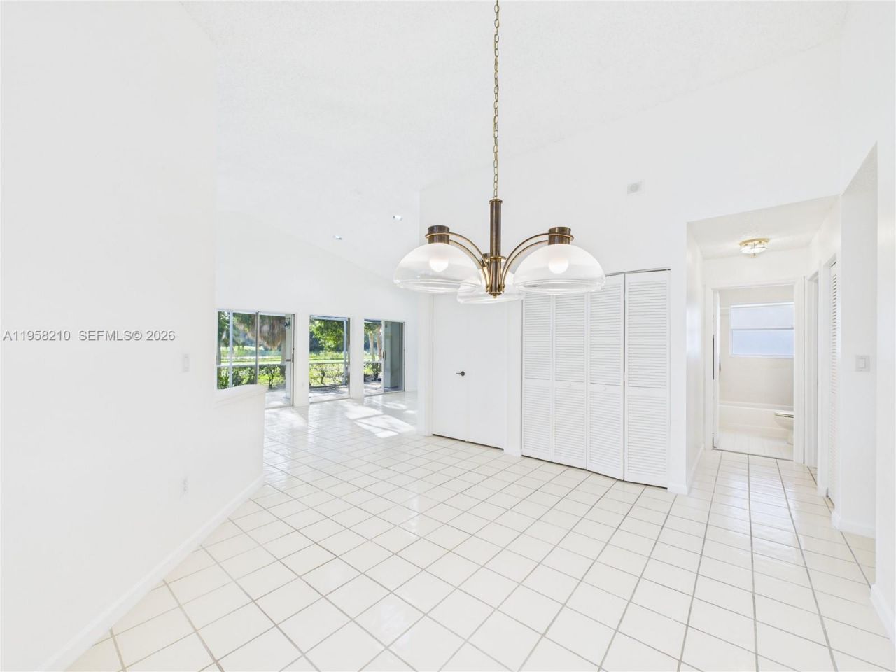 1251 E Wilshire Cir E, Pembroke Pines, FL 33027 Photo