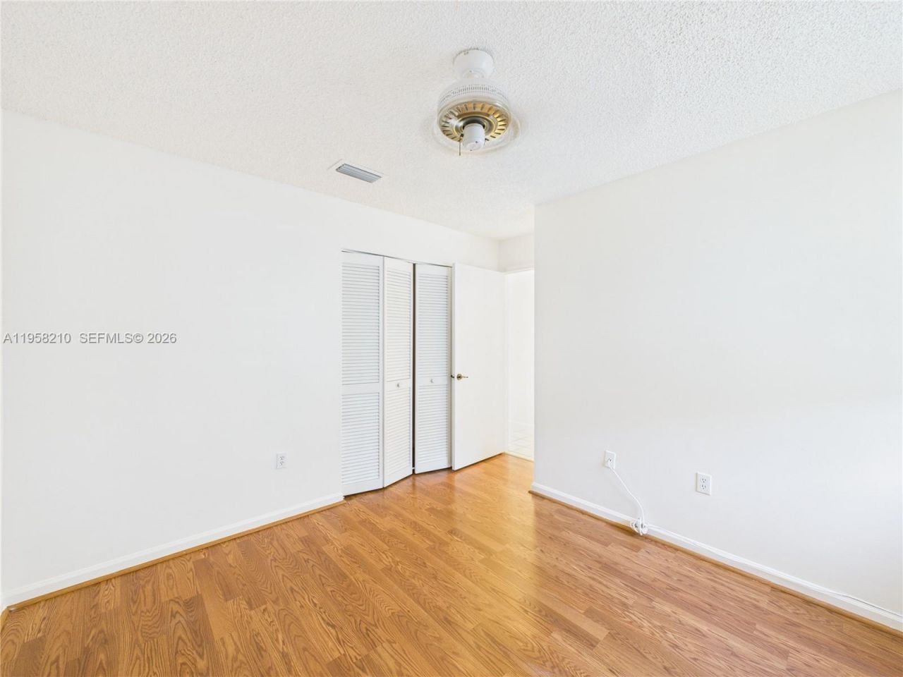 1251 E Wilshire Cir E, Pembroke Pines, FL 33027 Photo