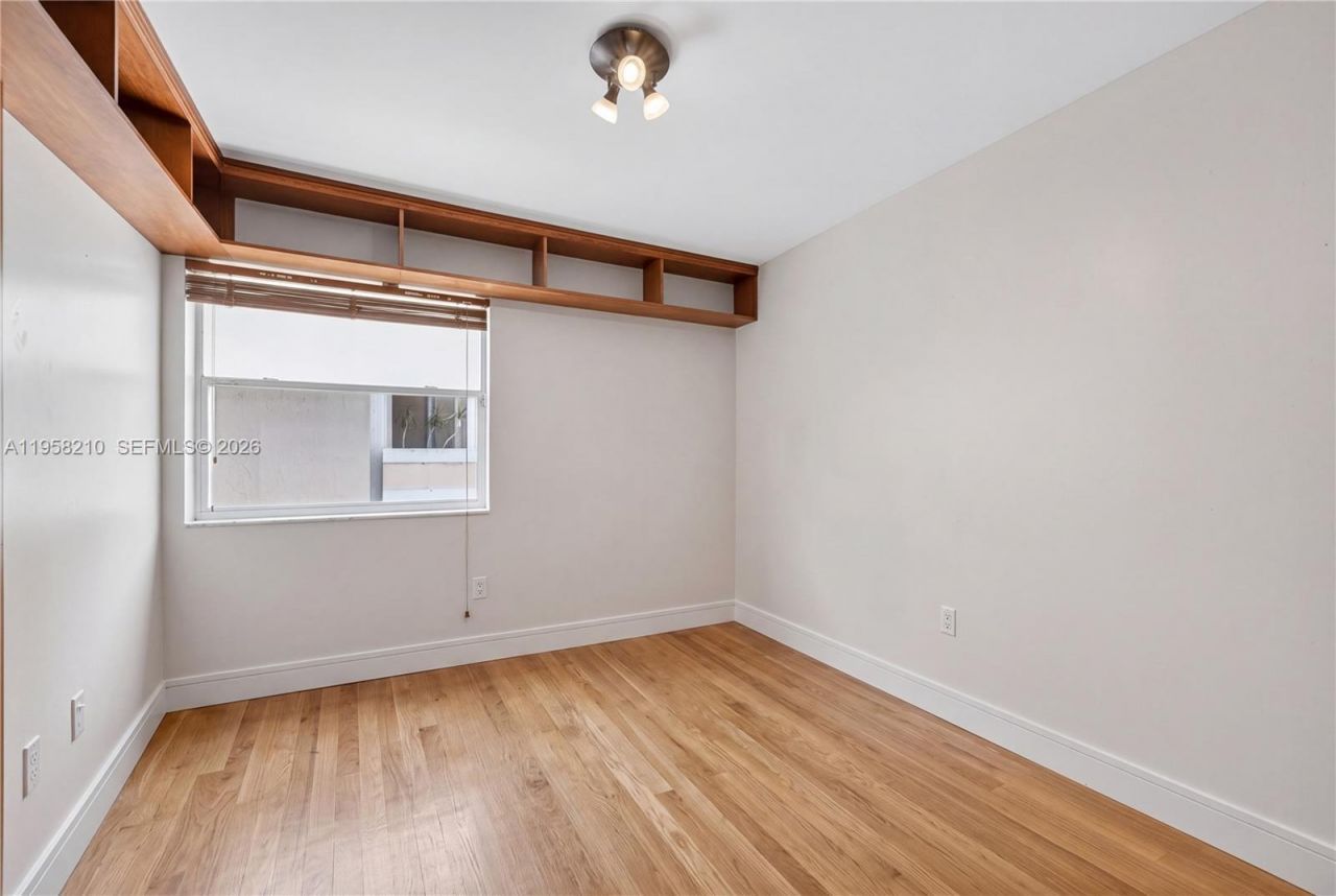 1251 E Wilshire Cir E, Pembroke Pines, FL 33027 Photo